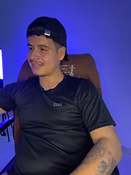 BjornSteel 即時 XXX 聊天