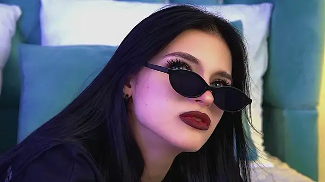 BeverlyMost live XXX chat