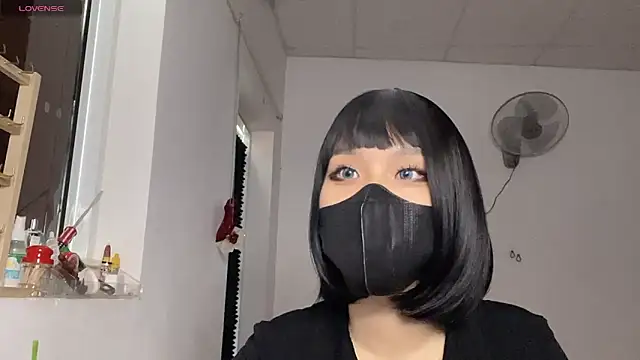 Tieu-May Chat XXX in diretta