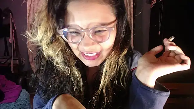 Hathorlove Chat XXX in diretta