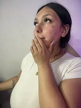 Miia__Taylor élő XXX-chatje