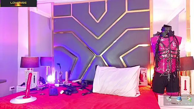 Scarlettt_Ass: онлайн-секс-чат