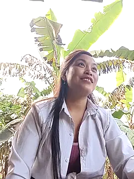 Alice-567 élő XXX-chatje