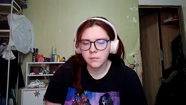 VannessaDillenbeck Adlı Modelin Canlı XXX Sohbeti