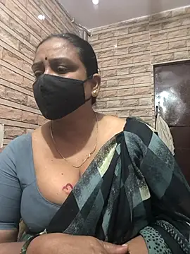 MissNaina Show Webcam