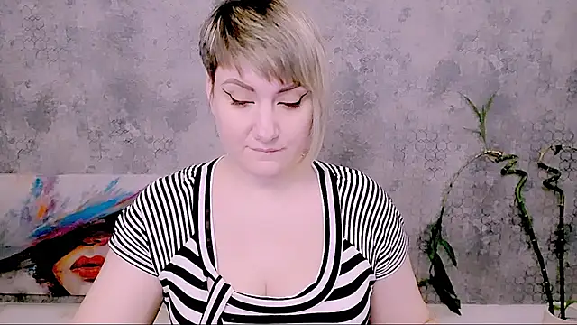 Djullia's Live XXX Chat