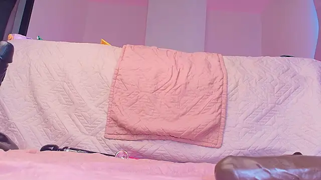 sharlott_millern Live XXX chat