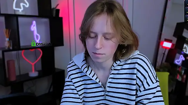 miki_ti Chat XXX in diretta