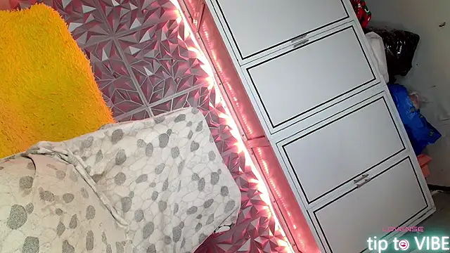 Chatroom XXX en direct de TripToHeavenTS