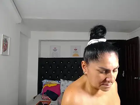 mature_bigboobs10's Live XXX Chat