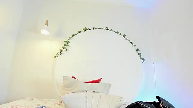 Akhemi live XXX chat