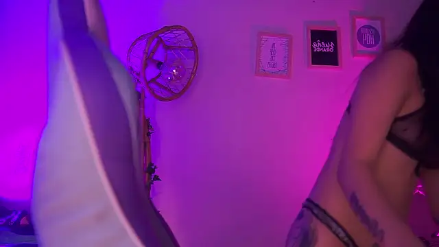 Онлайн чат XXX chloe_moons_