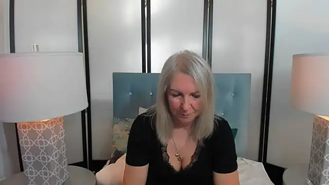 EricaTop 即時 XXX 聊天