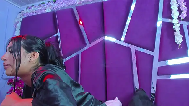 Živý XXX chat Miaa_Davis_