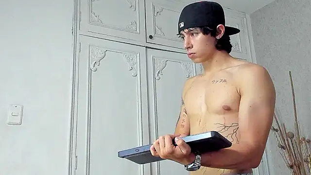 Chat XXX ao vivo de Tyler_durten