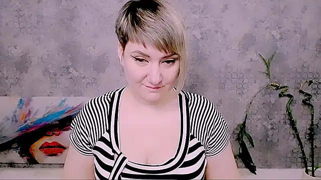 Djullia Chat XXX live