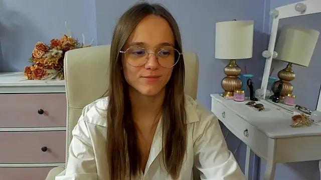 dirtyxEmily Adlı Modelin Canlı XXX Sohbeti