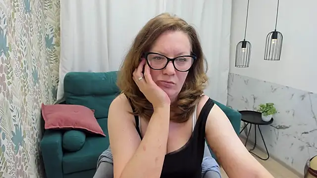 LeaPure élő XXX-chatje