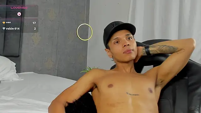 Chatroom XXX en direct de Alejandroo_Montenegro