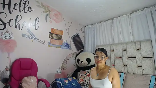 KEYRA-MILLER- Live XXX Chat