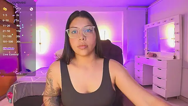 kloe28 Live XXX Chat