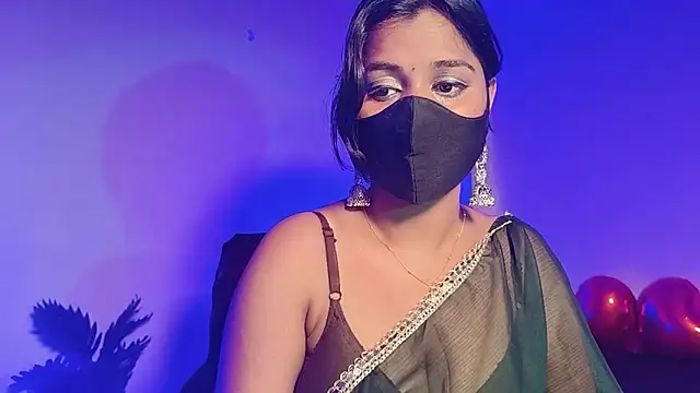 palakmishra033 Adlı Modelin Canlı XXX Sohbeti