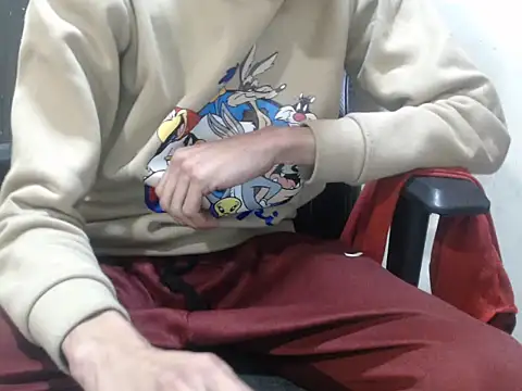 Calientes96 – Naživo XXX chat