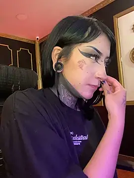 XXX chat uživo modela Kat_VonDe