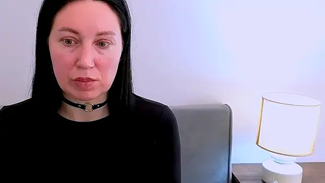 Živý XXX chat MiaFair