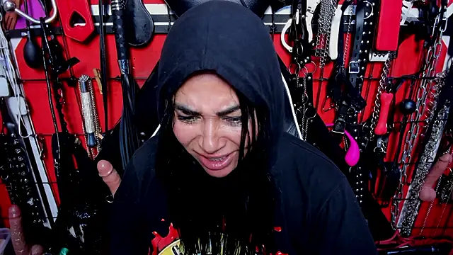 Chatroom XXX en direct de sadistic_aradia