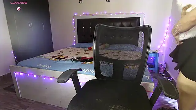 Jelly_cuddles' Live XXX Chat