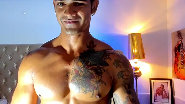 XXX chat uživo modela antonio__444