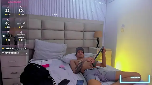 عرض كام DerryAndIzzy