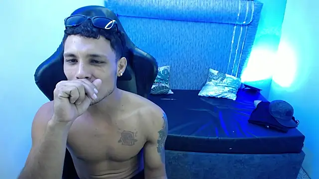 The_twinks_のライブXXXチャット