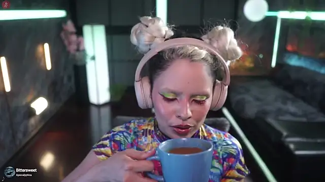 Chat +18 de alessa_goreng ao vivo