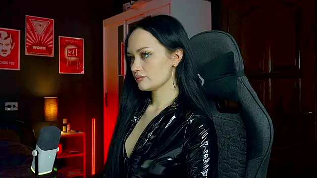 QueenAliss: απευθείας συνομιλία ΧΧΧ