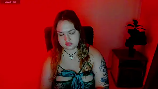 Sofiawetsweet: онлайн-секс-чат