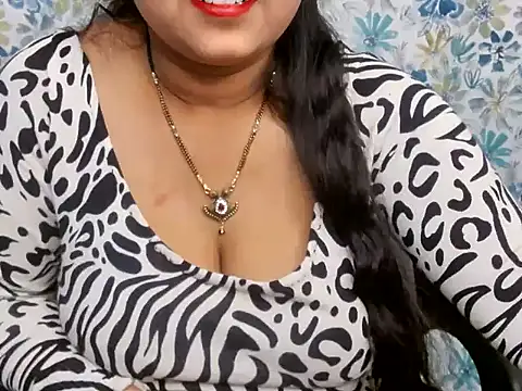 YOUR_URVI_ Adlı Modelin Web Kamerası Şovu