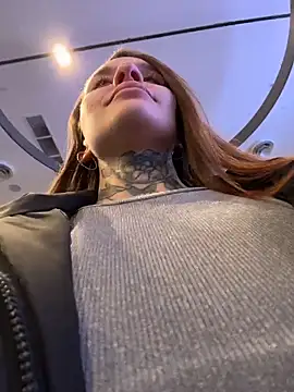 Chatroom XXX en direct de KishaMur