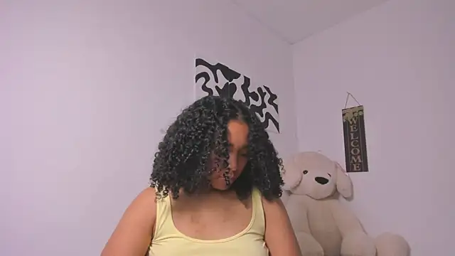 Show modela Nia13 na web-kameri