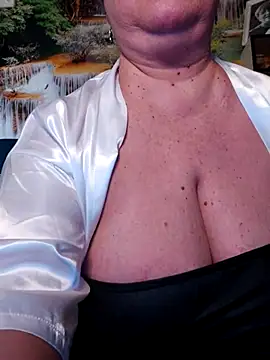 QueenPammy1 live XXX chat