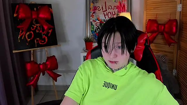 BakugoKatsuki élő XXX-chatje