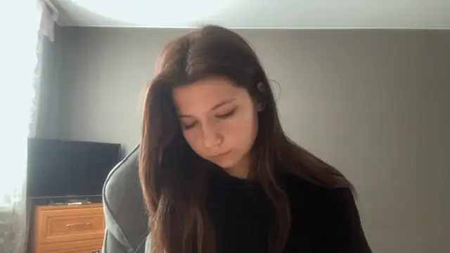 LunnaBliss Adlı Modelin Canlı XXX Sohbeti