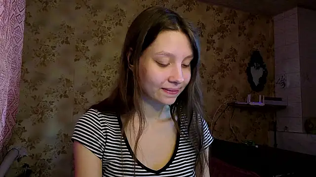 QutieDaSweet: онлайн-секс-чат