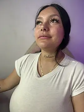 Miia__Taylor Show in webcam