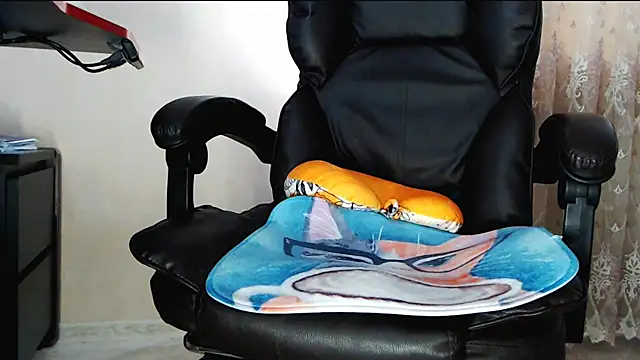 Kriss_brunette_5's Live XXX Chat