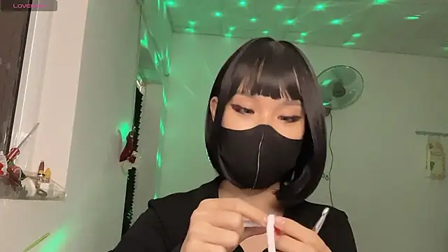 Tieu-May Live XXX-Chat