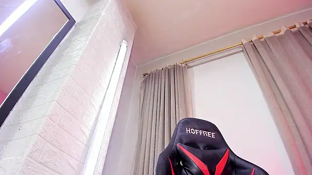 Engel_boss 即時 XXX 聊天