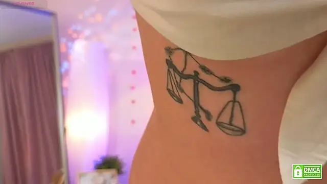 OliviaKis_ Live XXX-chat