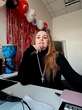 Juicy_PeachLuxのライブXXXチャット